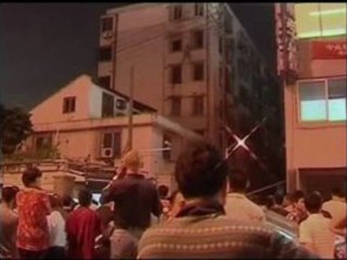 Chine : la police empêche un homme de se suicider dans une opération spectaculaire