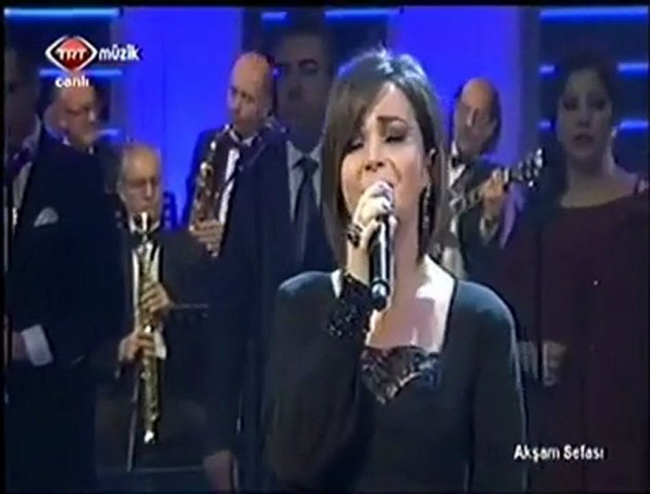 Esra İçöz ~ Kimler Geldi Kimler Geçti