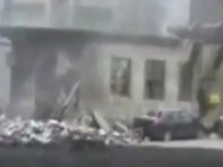 Video herunterladen: Nouveaux bombardements sur Homs