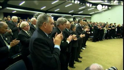Giro di vite di Obama sulle armi, la NRA annuncia battaglia