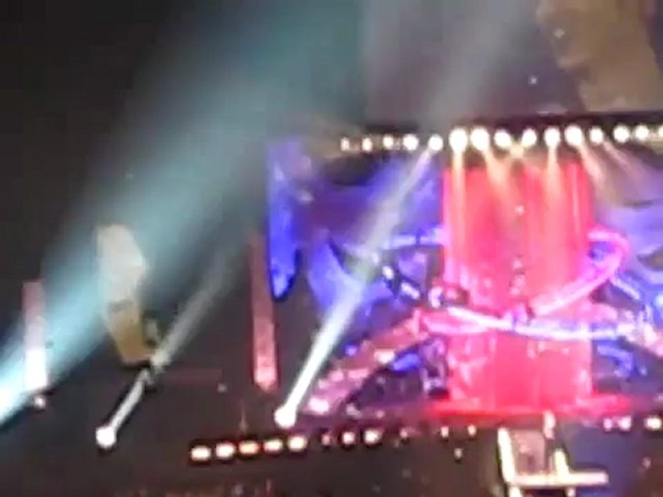 Love Song for Yoo (Dec.5, 2010 Yokohama Arena), Part 4_(360p)