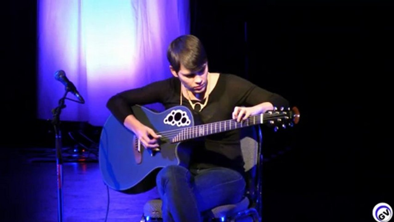 08 - Kaki King - Carmine St. (Live)