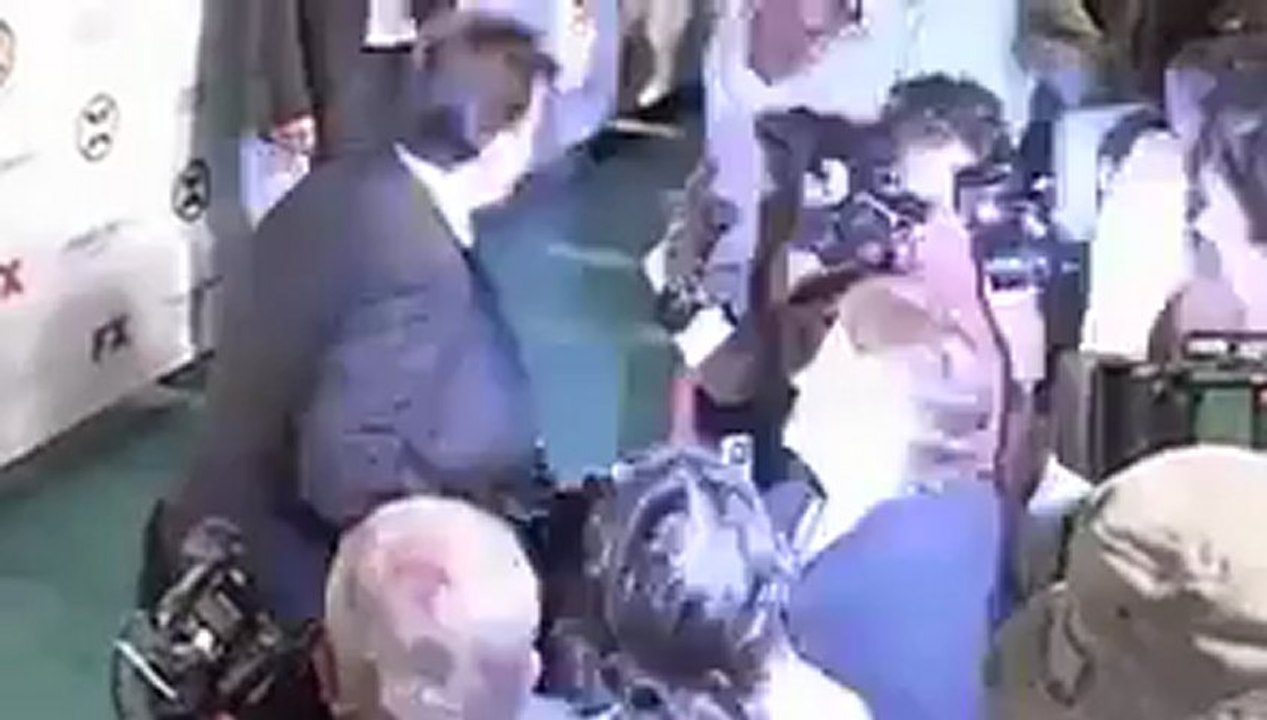 Charlie Sheen To Become a Grandfather