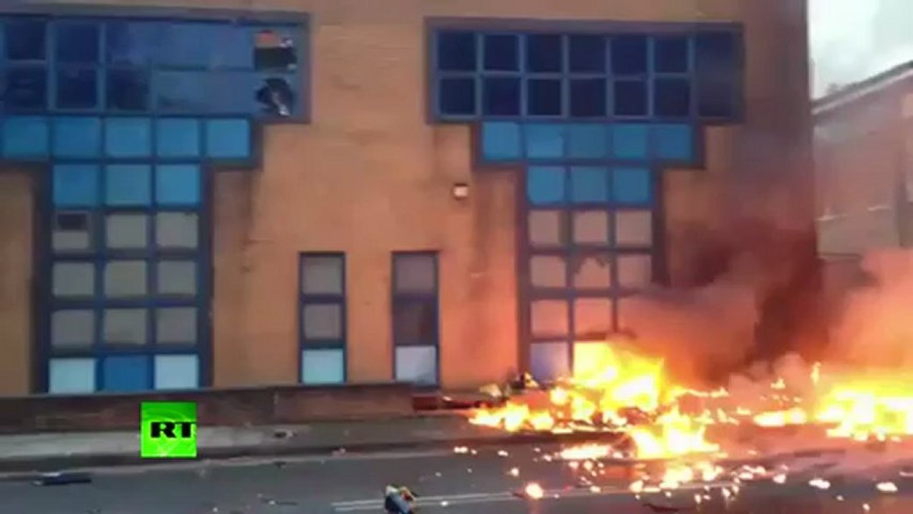 First video: Site of deadly helicopter crash in Vauxhall, London