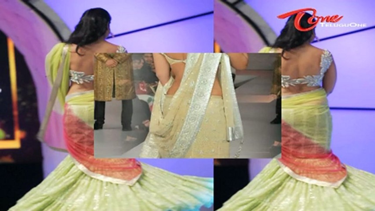 Shriya Saran Spicy Hot Bare Back Photos