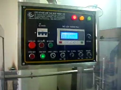 Dây truyền súc rửa,chiết rót ,đóng nắp tự động