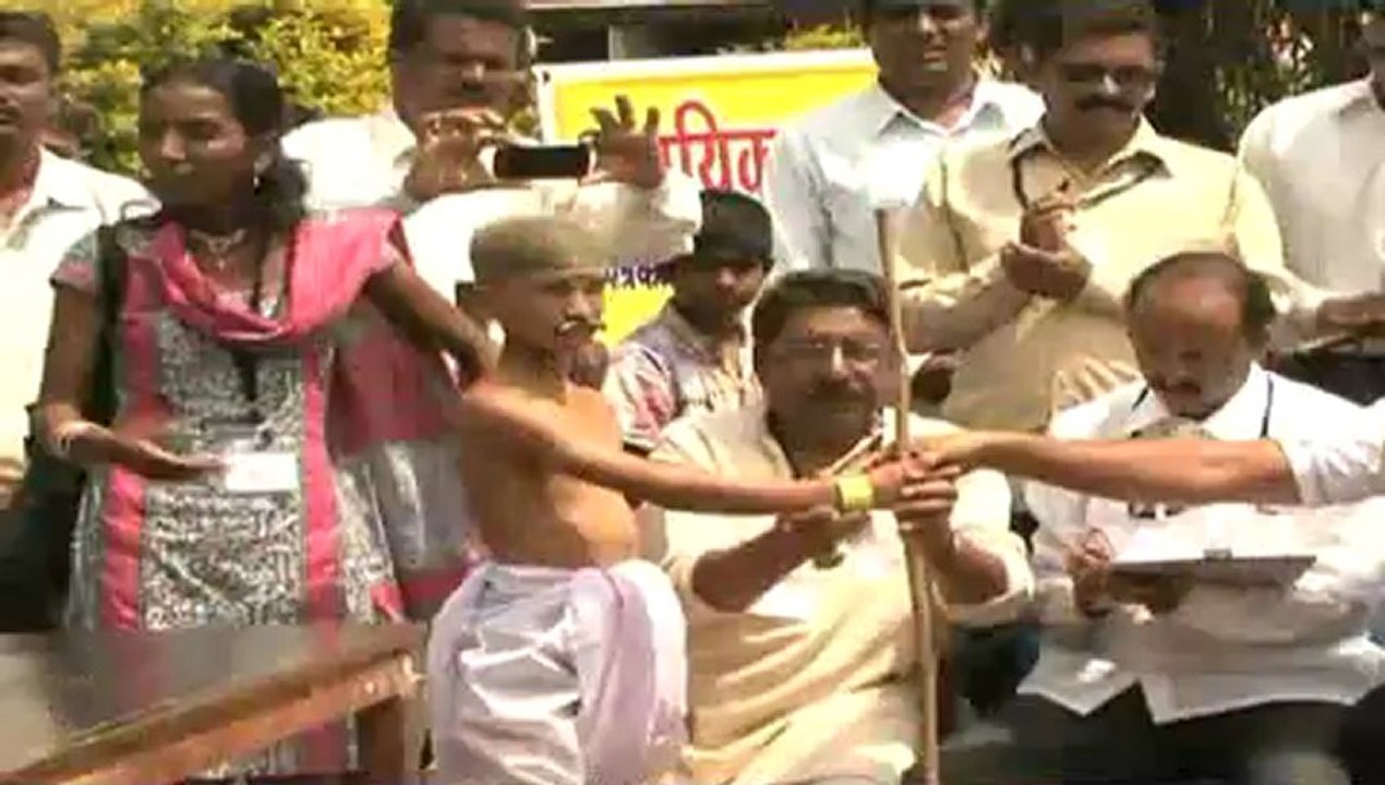 587 'Mahatmas' create world record.mp4