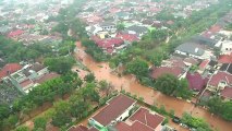 Floods bring Indonesian capital to near standstill