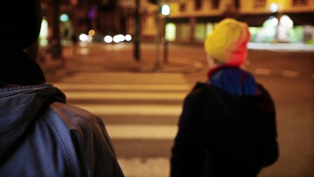 #066 EWERT AND THE TWO DRAGONS - Sailor Man (Scene De Bain | Saison 3)