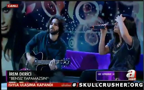 İrem Derici - Bensiz Yapamazsın [Akustik] (Uykusuz Her Gece Performans 10 Ocak 2013)