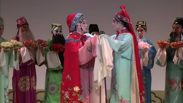 Tamasaburo Bando, star du kabuki, et son double féminin