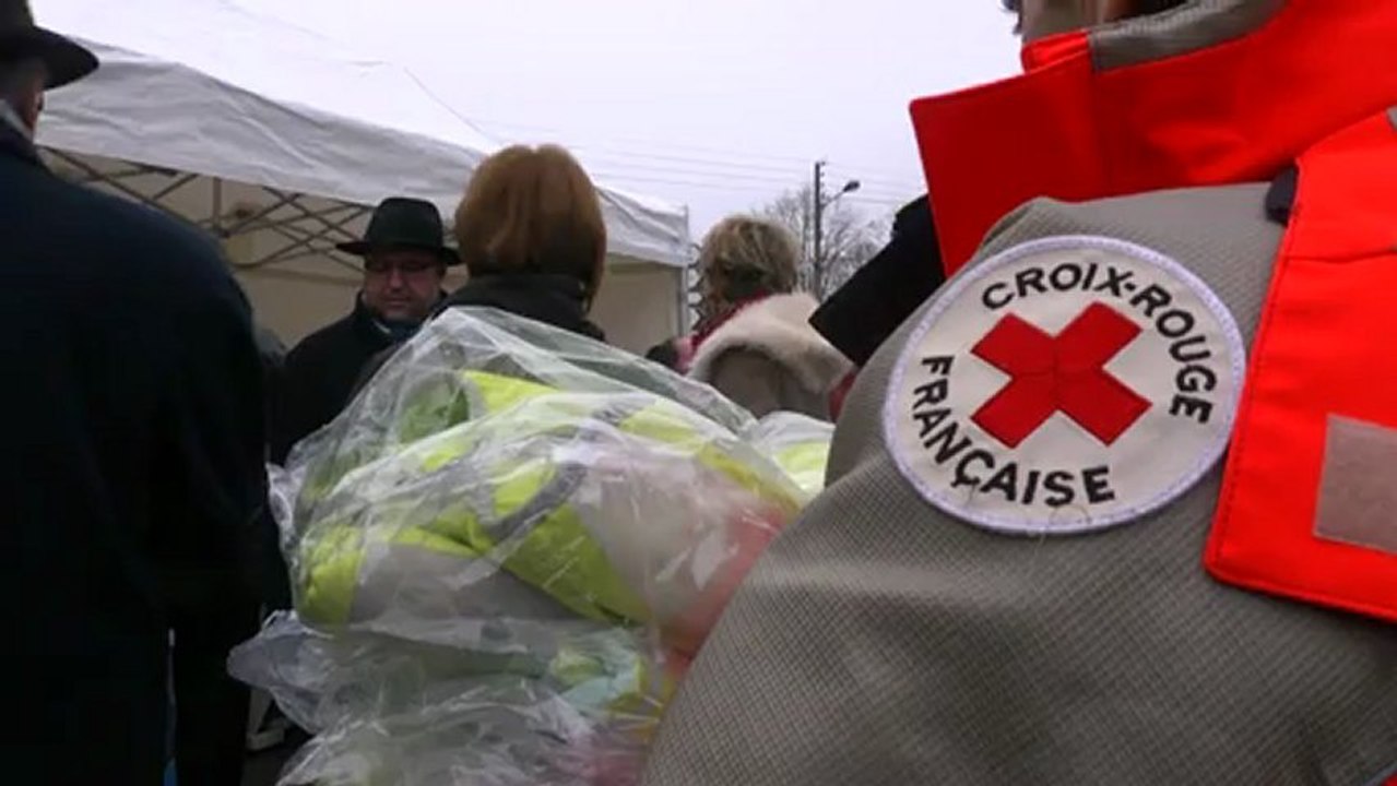 Solidarité : distribution de couettes SNCF