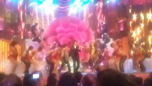 SRK Horse Entry in Zee Cine Awards 2013