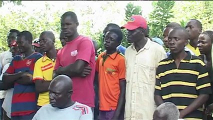 Obama's Kenyan half brother hits campaign trail