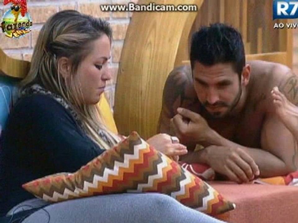 Victor: "a gente qr saber como a pessoa ta la fora"