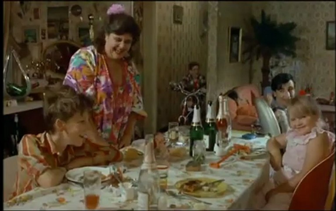 La Vie est un long fleuve tranquille ( extrait )