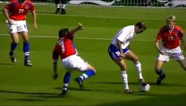Zinedine ZIDANE Lecon de foot n°1 - la roulette