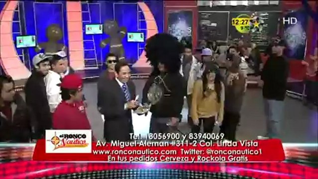 Mago Miadou Manda Saludos a los Barrios bajos