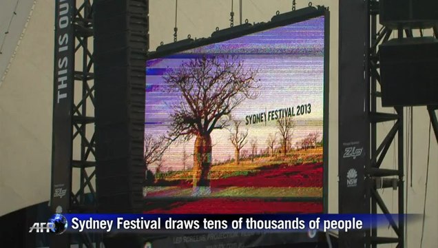 Sydney Festival draws thousands of people