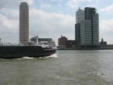 Rotterdam, Pays Bas : long bateau