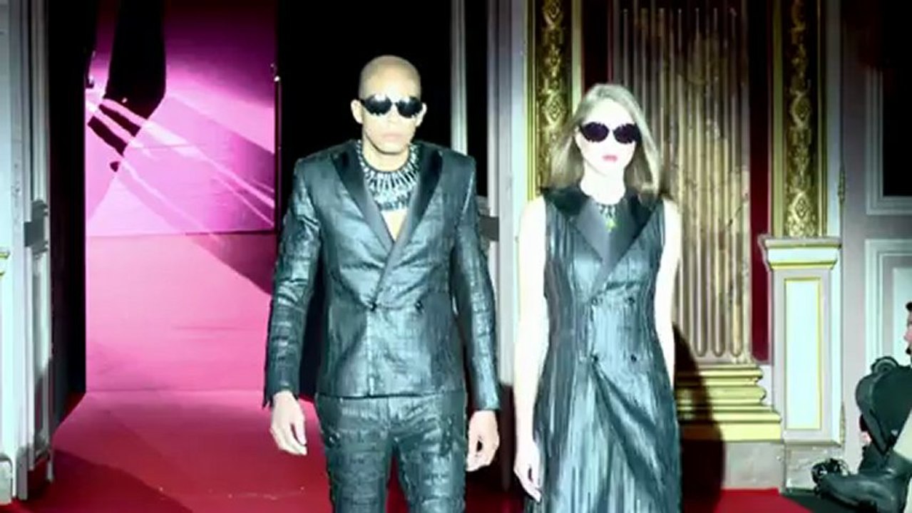 Fashion Week: le styliste japonais Rynshu défile à Paris