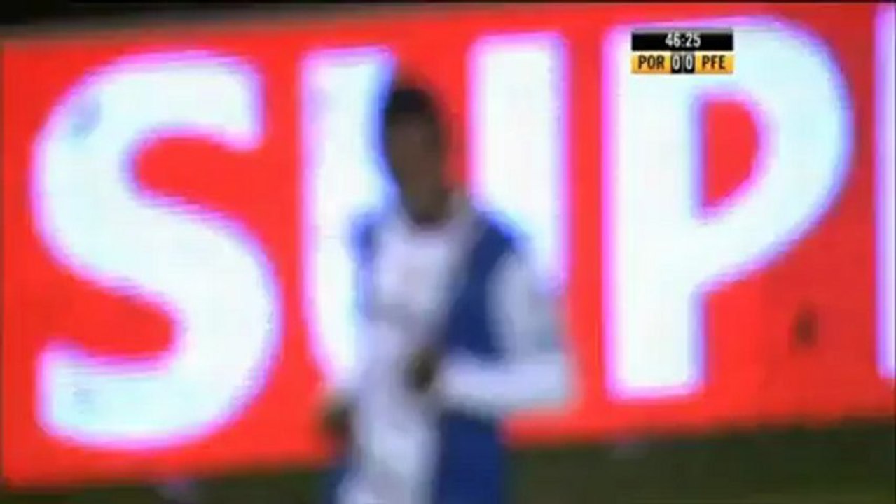 Porto siegt und bleibt an Benfica dran