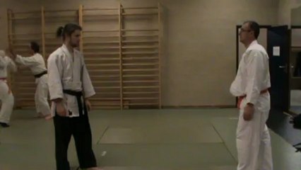 Feinte frappe circulaire : sortie polyvalente, exemple