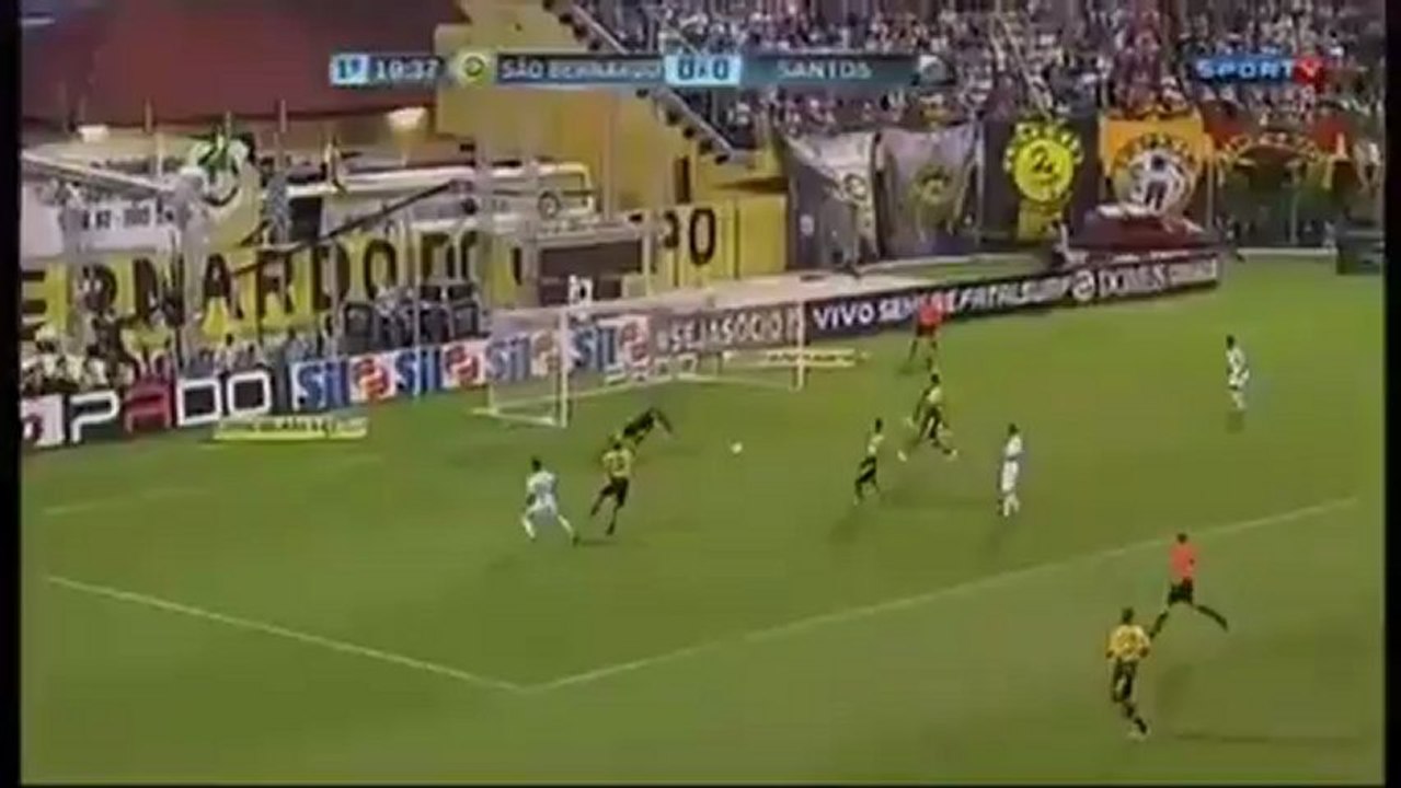 Neymar yine yapacağını yaptı