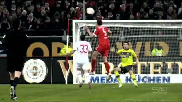 Molders unusual goals for Augsburg