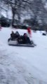 Neige : le parc des Buttes-Chaumont transformé en station de ski