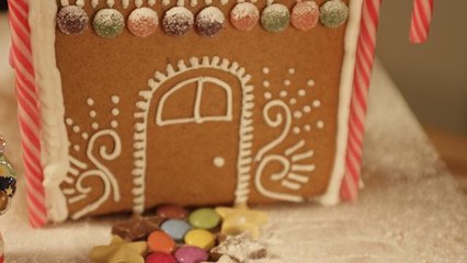 How Make Your Own Gingerbread House Part 2