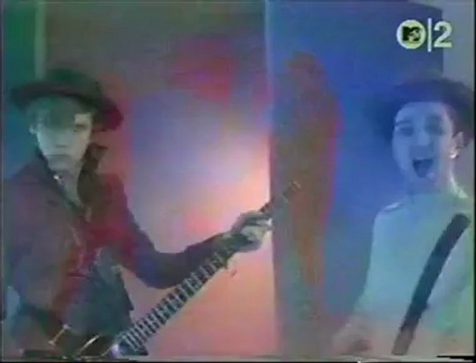 Armband - I Need (MTV2)