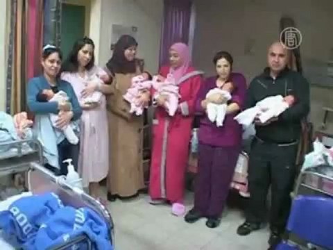 4 пары близнецов родились в один день в Израиле