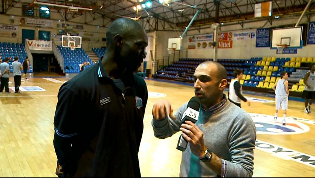 Jerome Alonzo rencontre Moussa Badiane - Pivot des Sharks d'Antibes