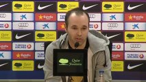 Iniesta también respalda a Valdés