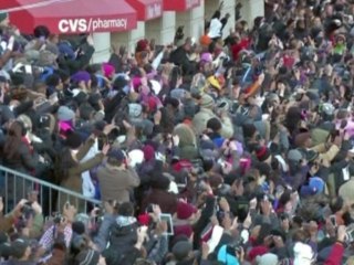 No shortage of enthusiasm as Obamas hit the streets on inauguration day