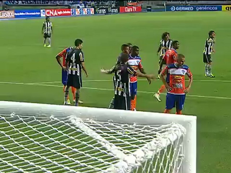 ESCANTEIO BIZONHO_ Marquinhos, đá phạt góc kém chưa từng thấy