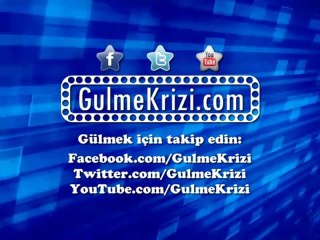 Baş Aşağı Şeceresini Kaldırımlara Uzun Uzun Yazan Köpek