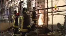 Genova  - Incendio capannone Riva  Trigoso (21.01.13)