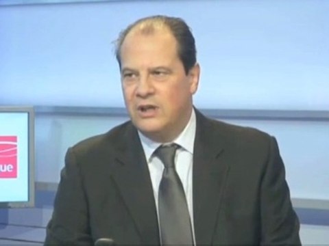 Zapping politique : pour Cambadélis, Peillon manque de doigté