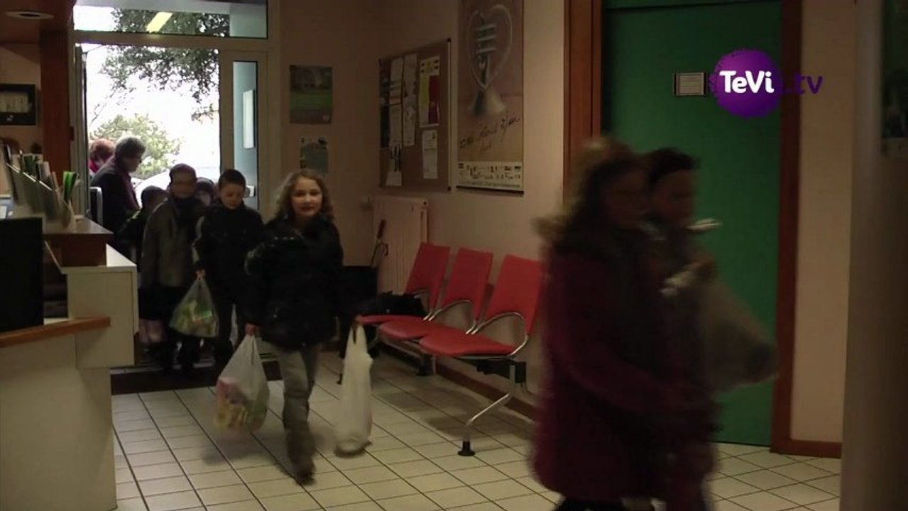 22 janvier 2013 - L'école Jean-Paul II de Coutances offre des denrées à la Banque Alimentaire