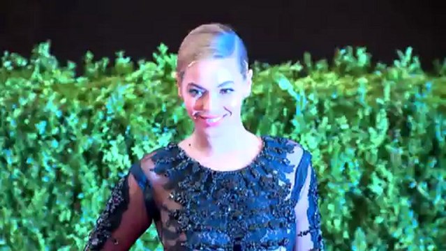 Check Out Beyonce's Green Earrings at President Obama's Inauguration