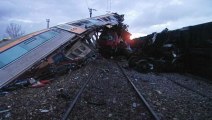 Dramatic aftermath of Portuguese train crash