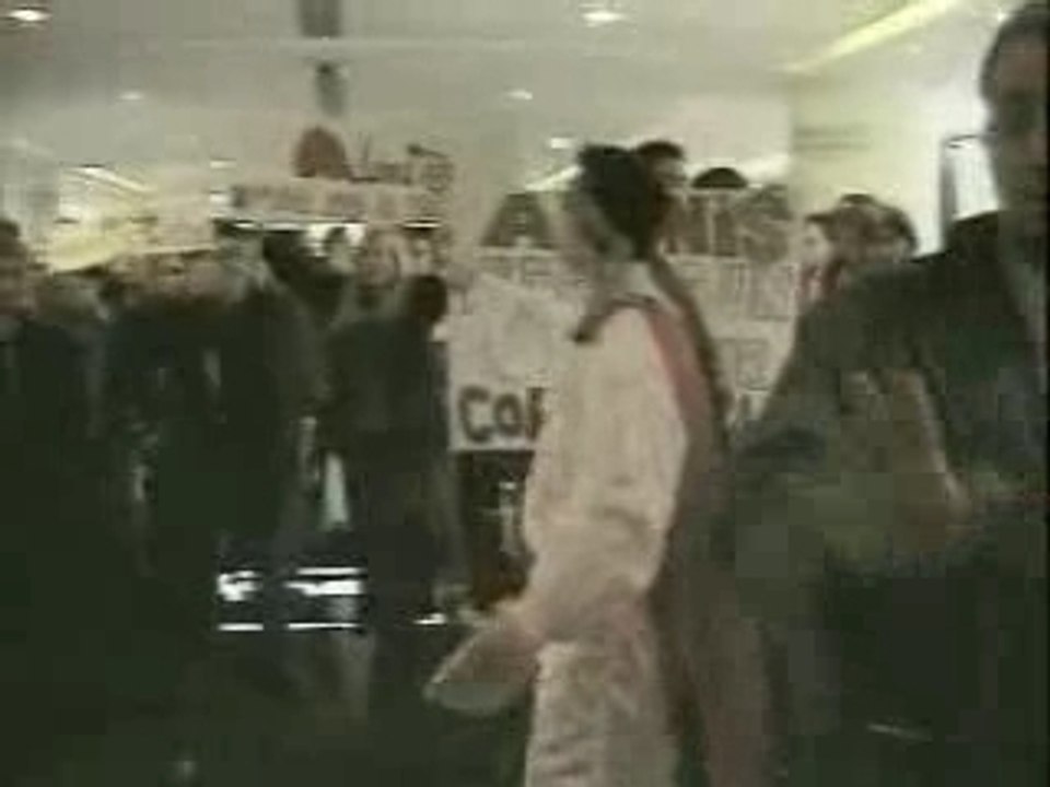 17 Adonis à la Fnac