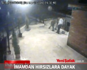 İmamdan hırsızlara dayak şoku