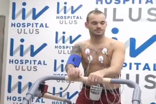 Sneijder sağlık kontrolünden geçti