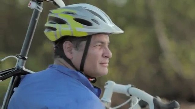 Rafael Correa campaña Presidencial Bicicleta versión extendida, vota todo 35 Alianza País Ecuador