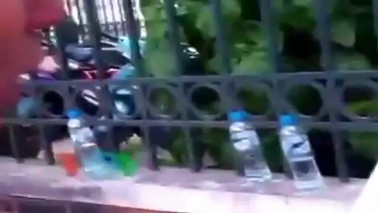 Clip _tiến sĩ chém gió_ trổ tài với Tổ 141 - YouTube_2