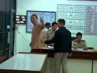 Thai magazine editor gets 10 years in prison for insulting King