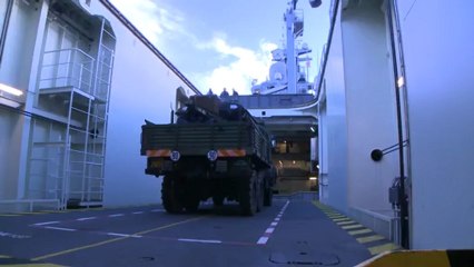 Opération SERVAL : Appareillage du BPC Dixmude